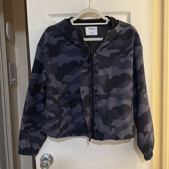 Old Navy Dark Camo Windbreaker Jacket size Medium - Picture 1 of 4